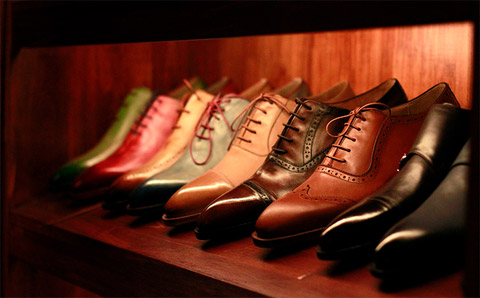 Как успешно организовать собственный бизнес по продаже обуви?